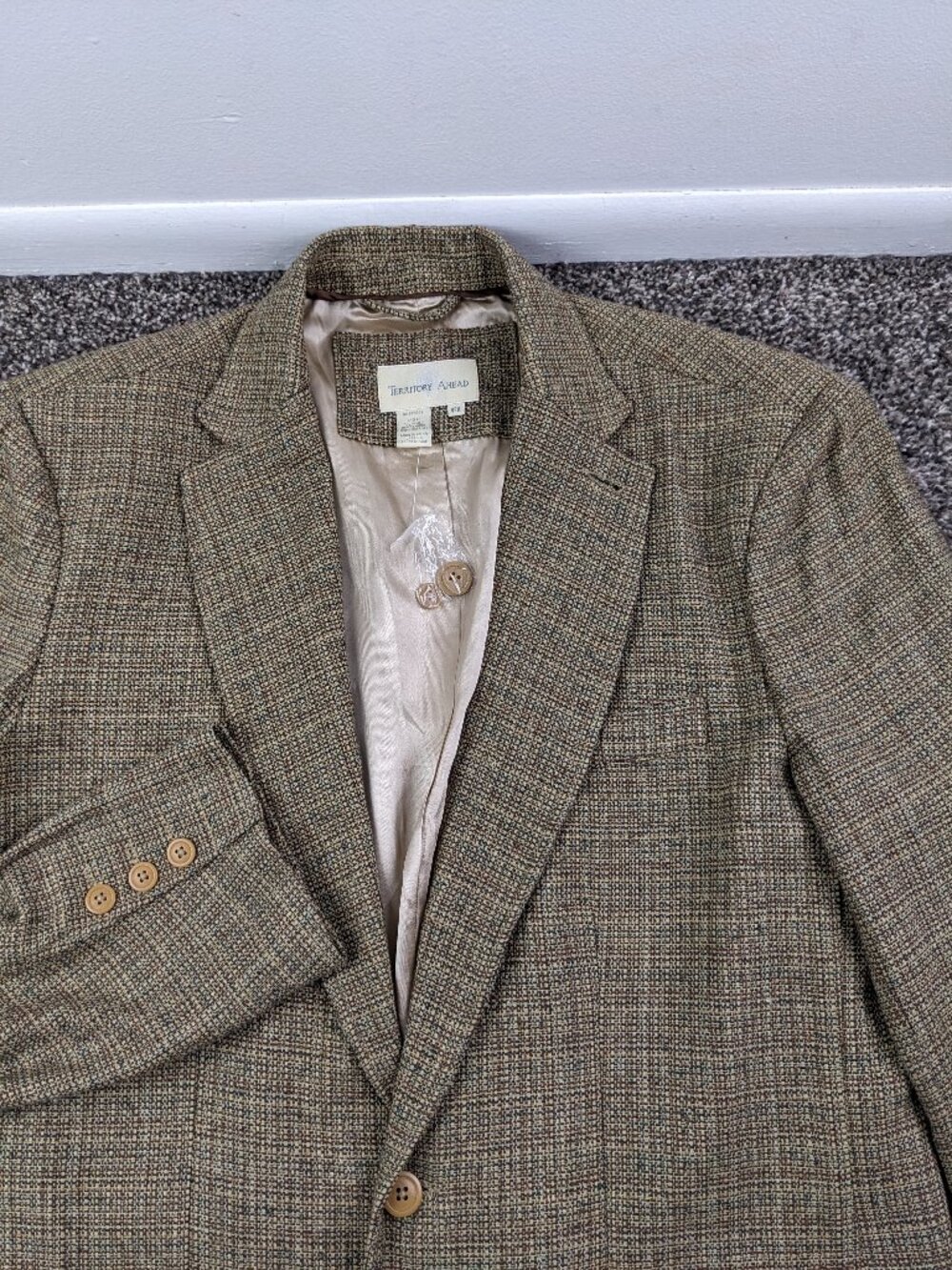 NWT The Territory Ahead 42R Sport Coat Blazer 100% Silk Basketweave Tan Blue